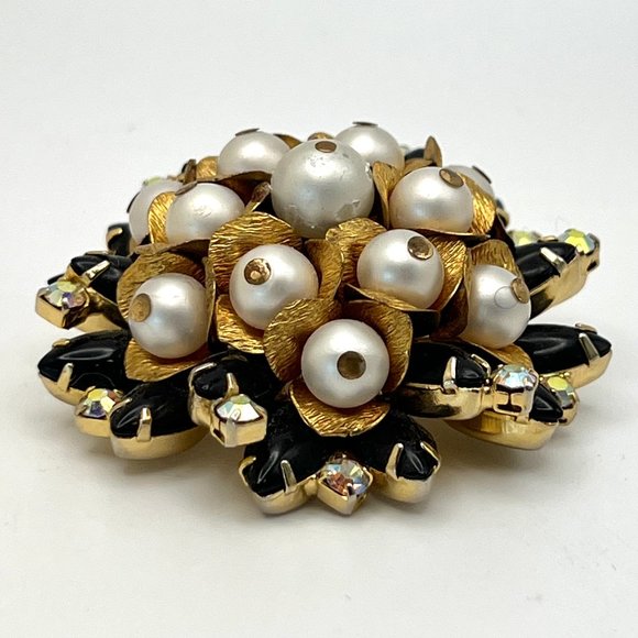 Pearl Cluster Dome Brooch
